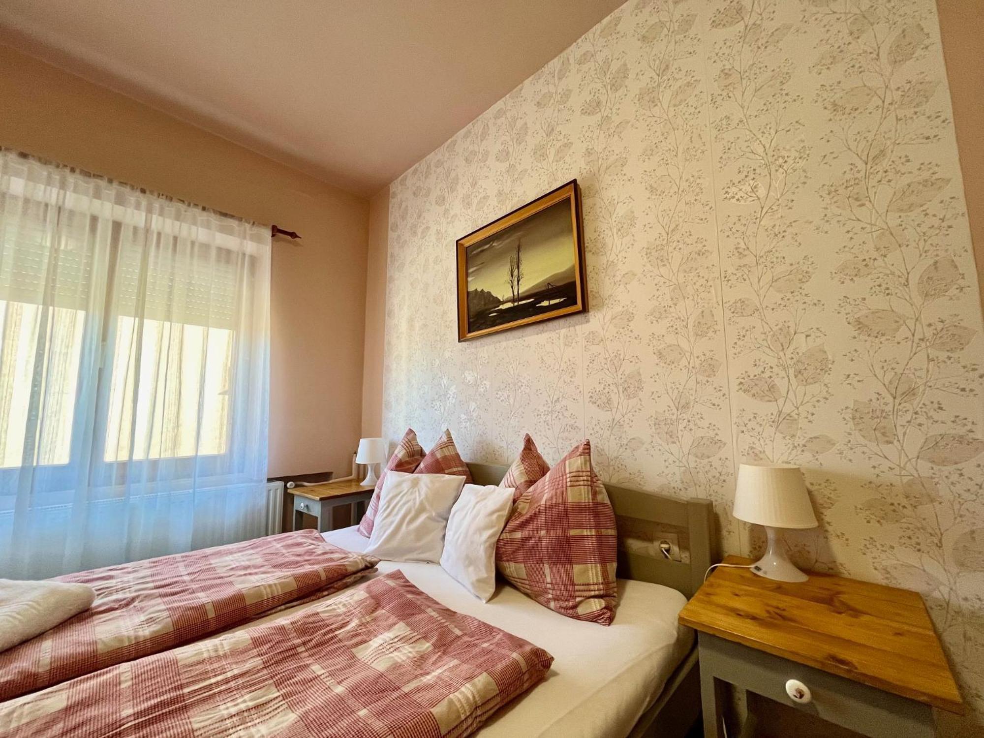 Borbaratok Vendeghaz Hotel วิลานี ภายนอก รูปภาพ