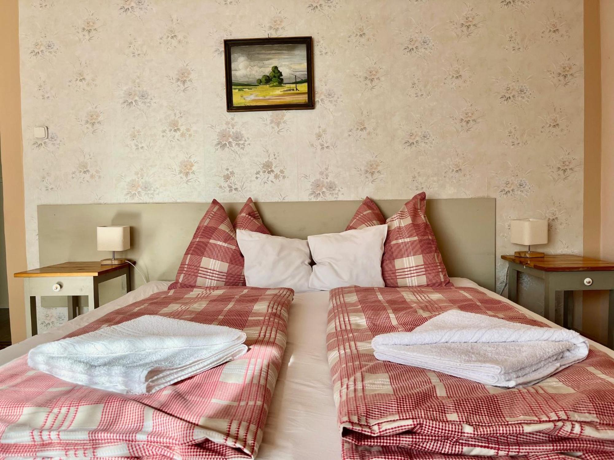 Borbaratok Vendeghaz Hotel วิลานี ภายนอก รูปภาพ